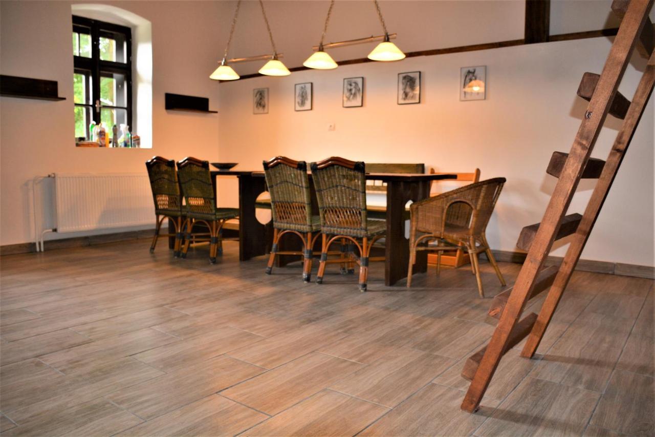 Apartament Na Konske Farme Malecov Zewnętrze zdjęcie