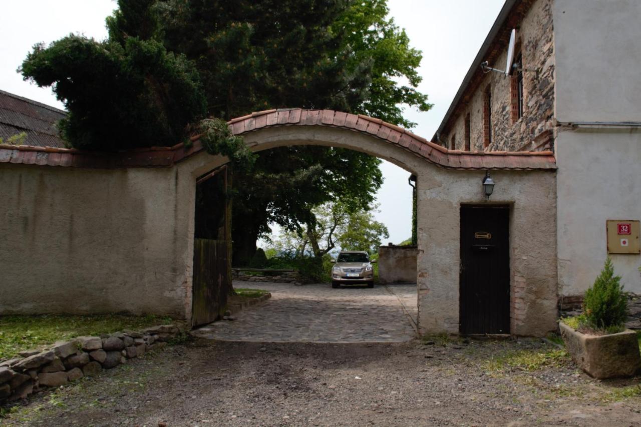 Apartament Na Konske Farme Malecov Zewnętrze zdjęcie