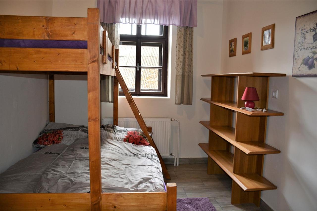 Apartament Na Konske Farme Malecov Zewnętrze zdjęcie